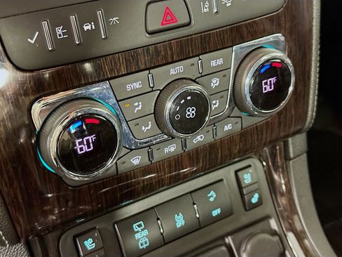 Used 2015 Chevrolet Traverse LTZ AWD/4WD image 20
