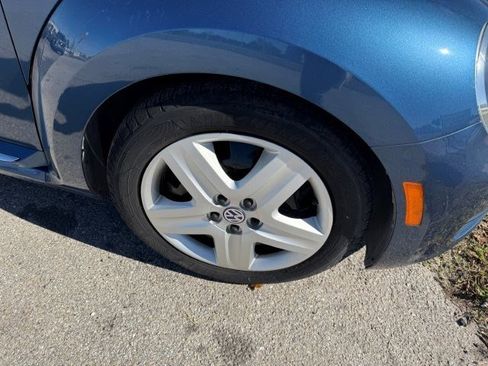 Used 2016 Volkswagen Beetle 1.8T S image 9