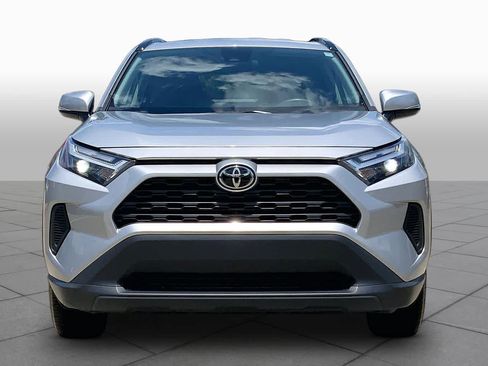 Used 2024 Toyota RAV4 XLE FWD image 4