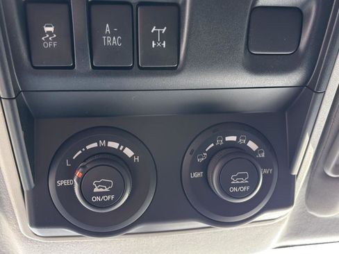 Used 2014 Toyota 4Runner Trail image 39