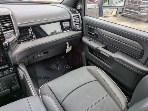 New 2026 RAM 2500 Limited AWD/4WD image 17