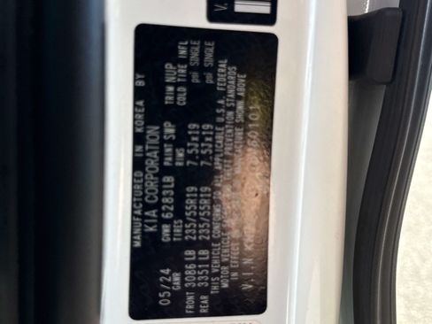 Used 2025 Kia Carnival SX Prestige FWD image 29