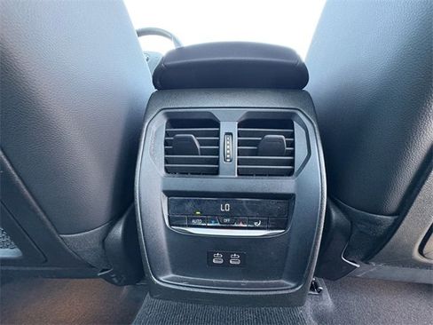Used 2023 BMW 330i Sedan image 23