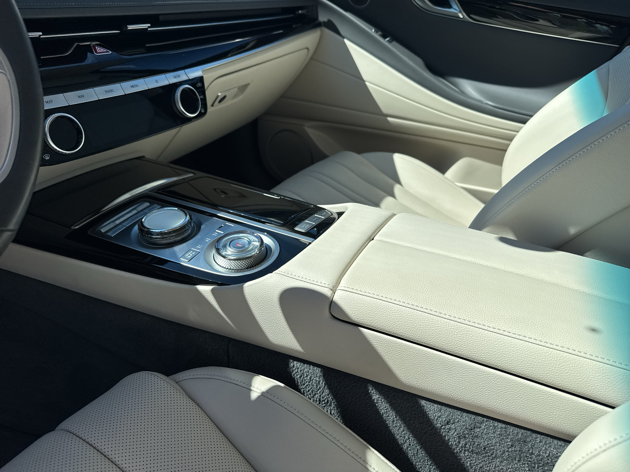 Used 2024 Genesis G80 2.5T AWD/4WD image 14
