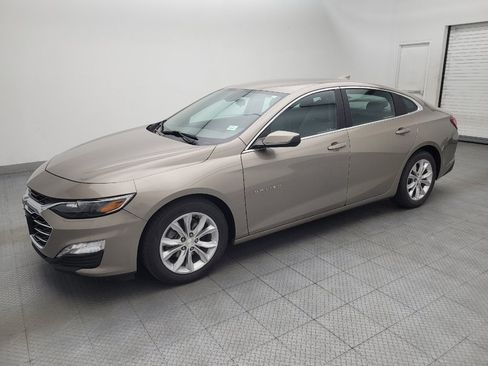 Used 2022 Chevrolet Malibu LT FWD image 2