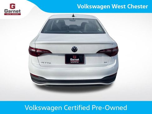 Used 2023 Volkswagen Jetta SE FWD image 4
