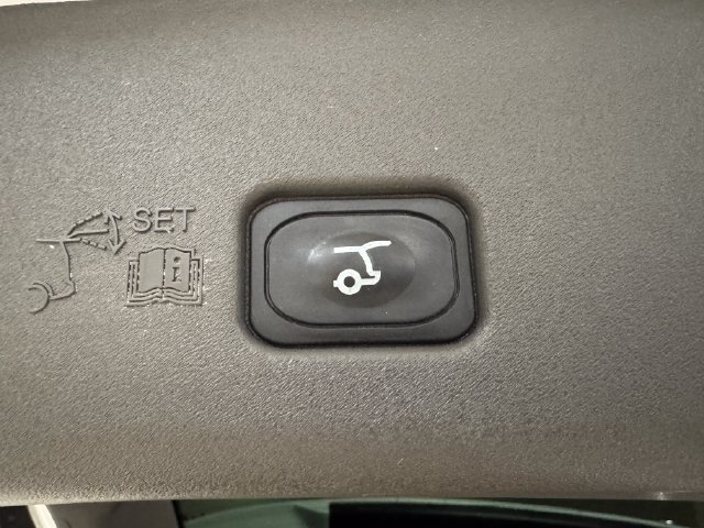 Used 2024 Lincoln Nautilus Premier w/ Equipment Group 102A AWD/4WD image 24