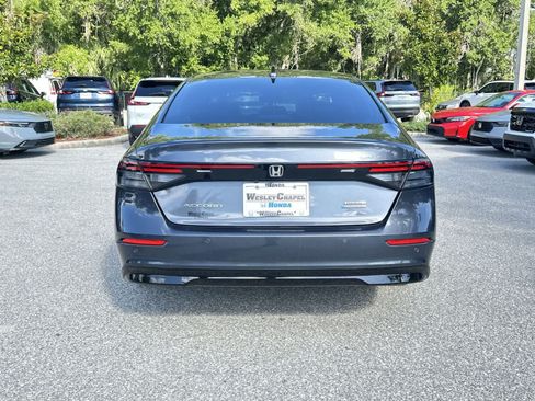 Used 2023 Honda Accord Touring image 5