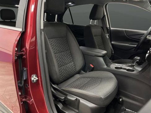 Used 2020 Chevrolet Equinox LT image 29