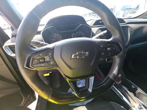 Used 2022 Chevrolet TrailBlazer RS FWD image 7