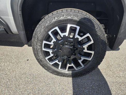 New 2026 GMC Sierra 2500 Denali w/ Denali Reserve Package AWD/4WD image 7