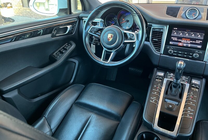 Used 2018 Porsche Macan S AWD/4WD image 17