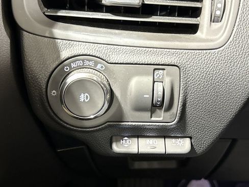 Used 2019 Buick Envision Premium w/ Driver Confidence Package image 19