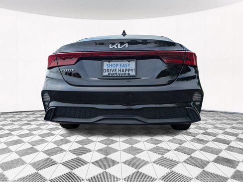 Used 2023 Kia Forte LXS FWD image 9