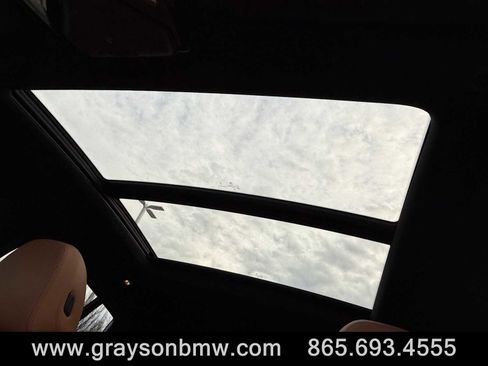 Used 2025 BMW X4 M40i w/ Premium Package image 28