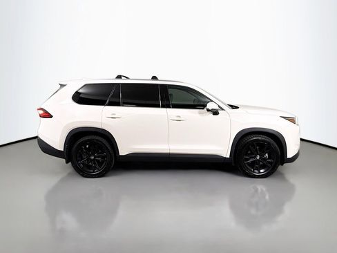 Used 2024 Toyota Grand Highlander Limited image 4