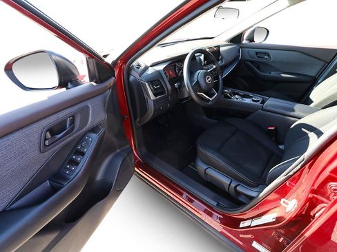 Used 2023 Nissan Rogue S AWD/4WD image 12