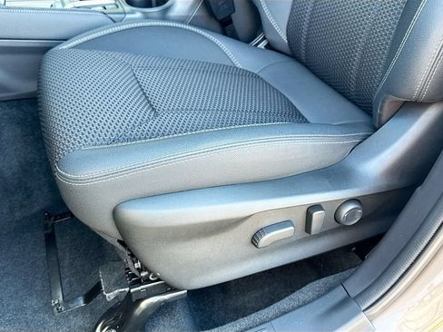 Used 2024 Subaru Forester Premium AWD/4WD image 17