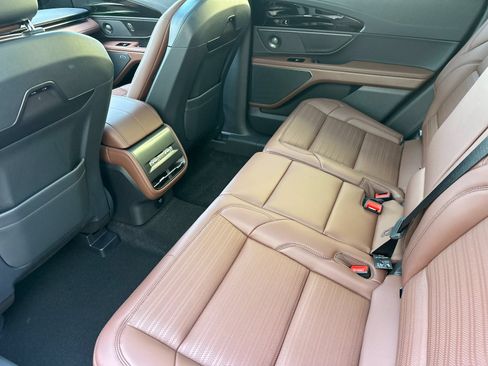 New 2026 Lincoln Nautilus Reserve AWD/4WD image 11