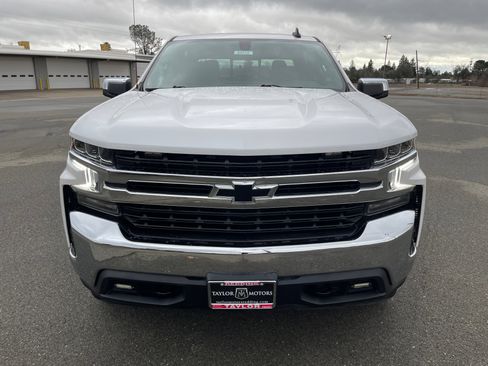 Used 2022 Chevrolet Silverado 1500 LT image 2