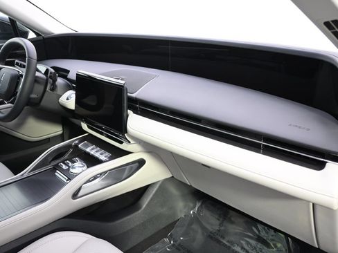 New 2026 Lincoln Nautilus Premier w/ Equipment Group 102A AWD/4WD image 15