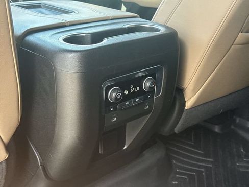 Used 2023 Chevrolet Suburban Premier RWD image 20