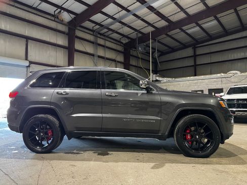 Used 2017 Jeep Grand Cherokee Limited image 4