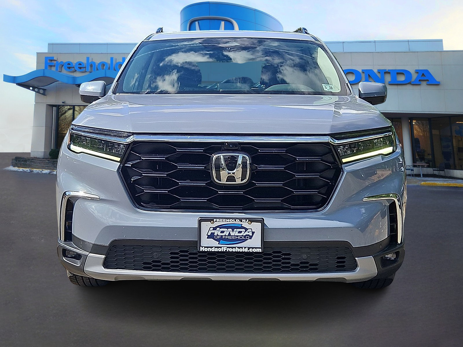 Certified 2023 Honda Pilot Elite image 2