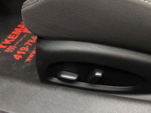 Used 2022 Chevrolet Camaro LT image 19