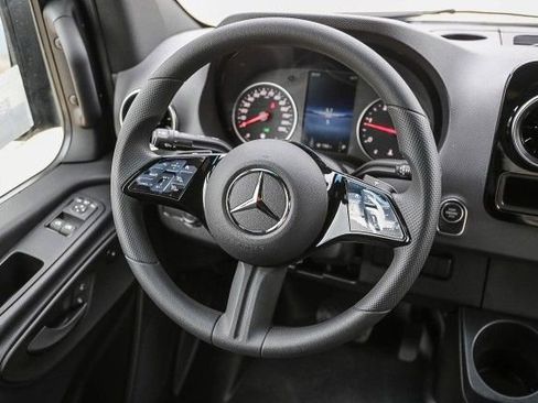 New 2025 Mercedes-Benz Sprinter 2500 image 12