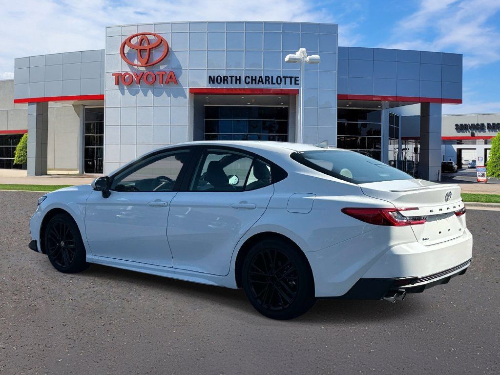 Used 2026 Toyota Camry SE FWD image 5