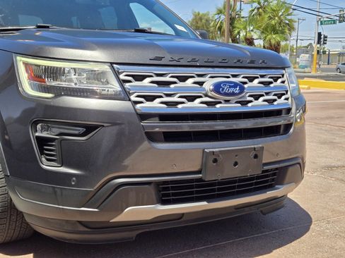Used 2019 Ford Explorer XLT w/ Equipment Group 202A FWD image 5