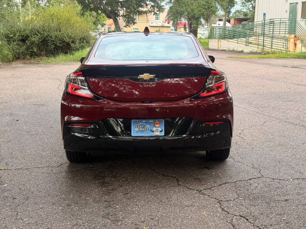 Used 2017 Chevrolet Volt LT w/ Comfort Package FWD image 6