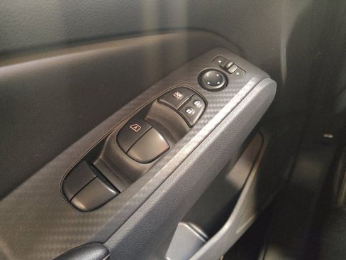 Used 2025 Nissan Altima 2.5 SV FWD image 27