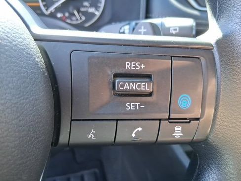 Used 2024 Nissan Rogue SV FWD image 21