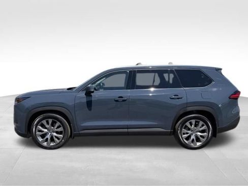 Used 2024 Toyota Grand Highlander AWD Hybrid image 4