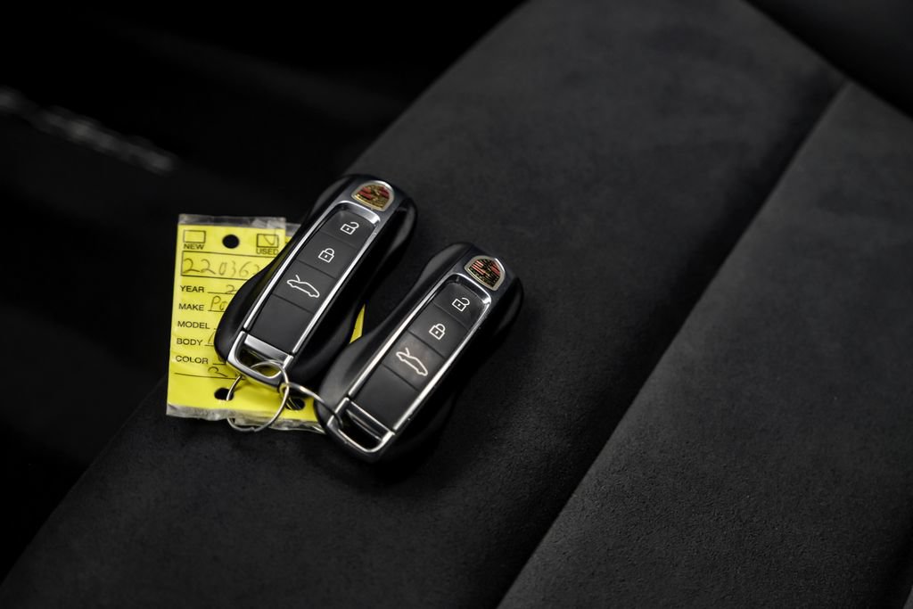 Used 2024 Porsche 911 Carrera GTS RWD image 48