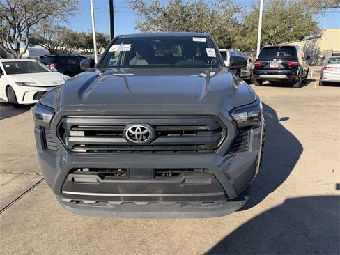 Used 2025 Toyota Tacoma SR image 2