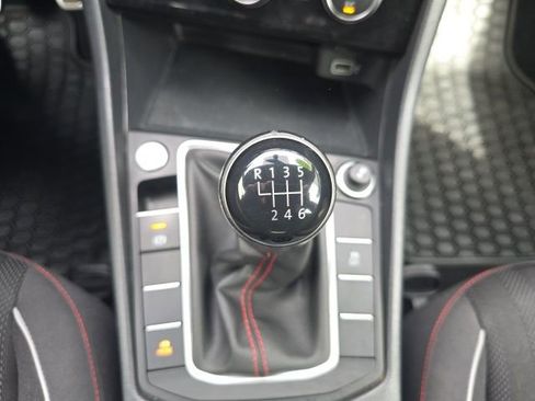 Used 2019 Volkswagen Jetta GLI image 17