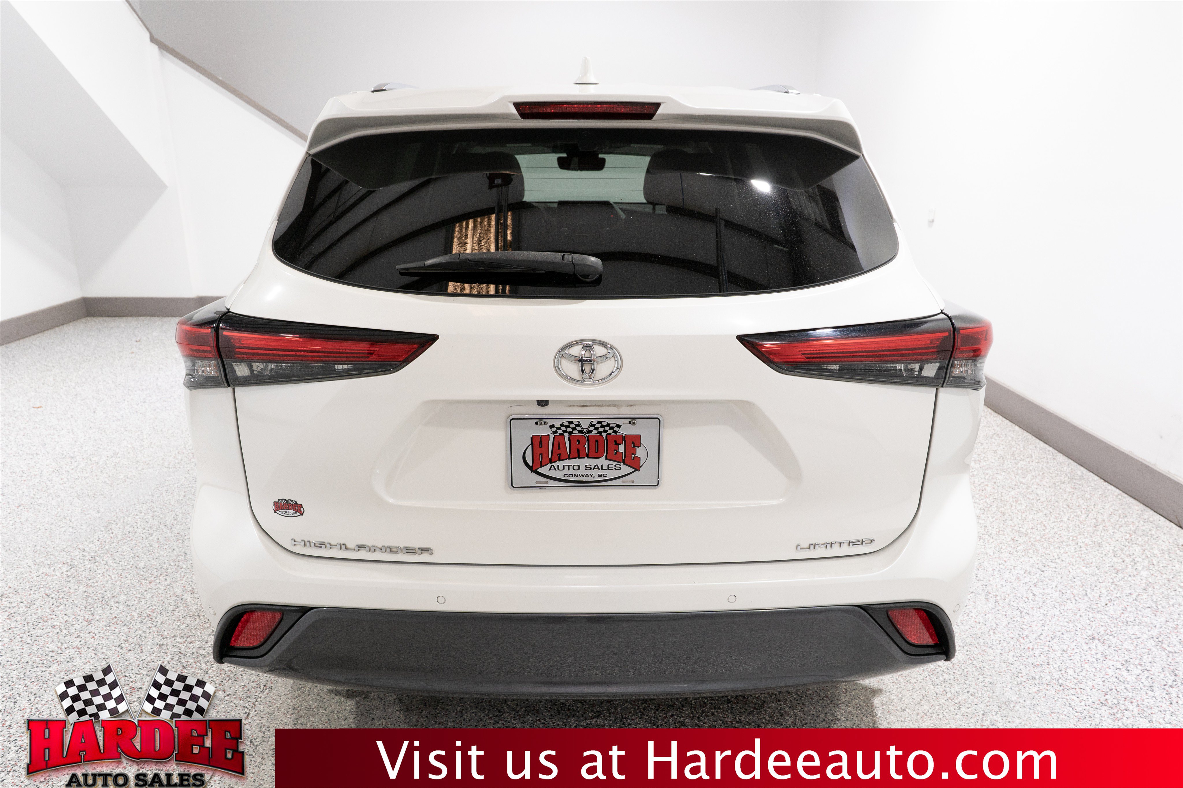 Used 2021 Toyota Highlander Limited FWD image 4