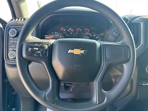 Used 2022 Chevrolet Silverado 1500 Custom AWD/4WD image 17