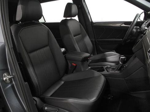 Certified 2024 Volkswagen Tiguan SE R-Line image 16