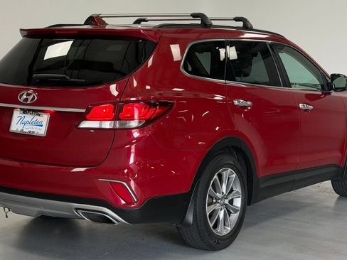 Used 2018 Hyundai Santa Fe SE w/ Cargo Package FWD image 6