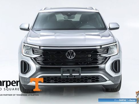 Used 2024 Volkswagen Atlas Cross Sport SE AWD/4WD image 16