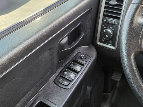 Used 2015 RAM 1500 Express image 25