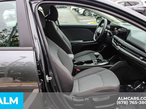 Used 2025 Kia K4 FWD image 21