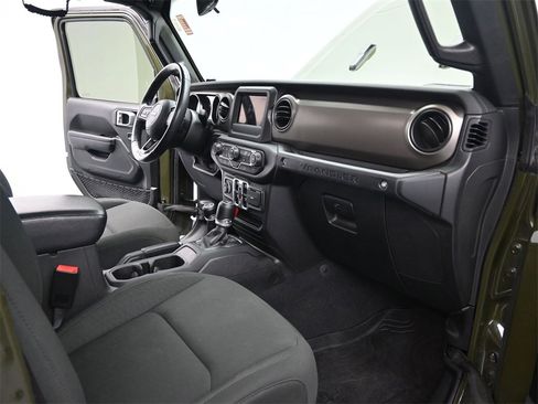 Used 2020 Jeep Wrangler Unlimited Willys image 19