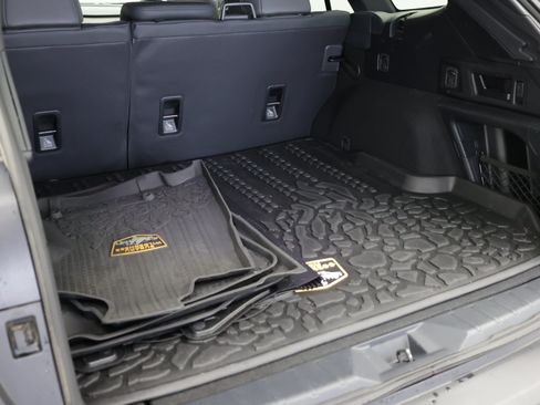 Used 2025 Subaru Outback Wilderness AWD/4WD image 31