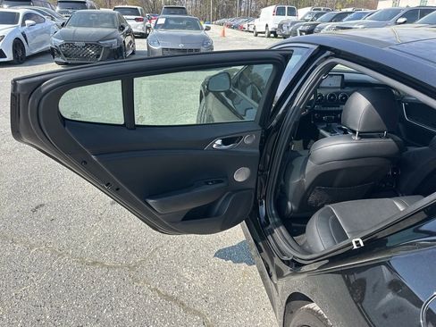 Used 2020 Kia Stinger GT1 image 28