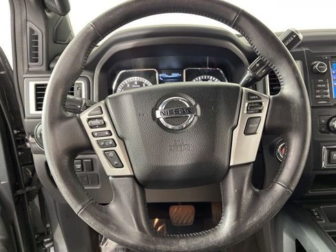 Used 2018 Nissan Titan SL w/ Midnight Edition RWD image 21